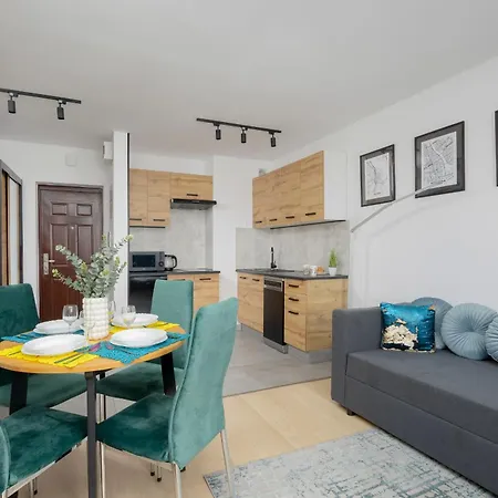 Comfortable One-bedroom Mokotow By Renters * ורשה