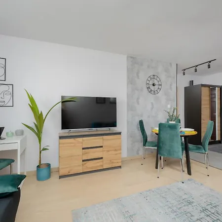 Comfortable One-bedroom Mokotow By Renters Appartamento *